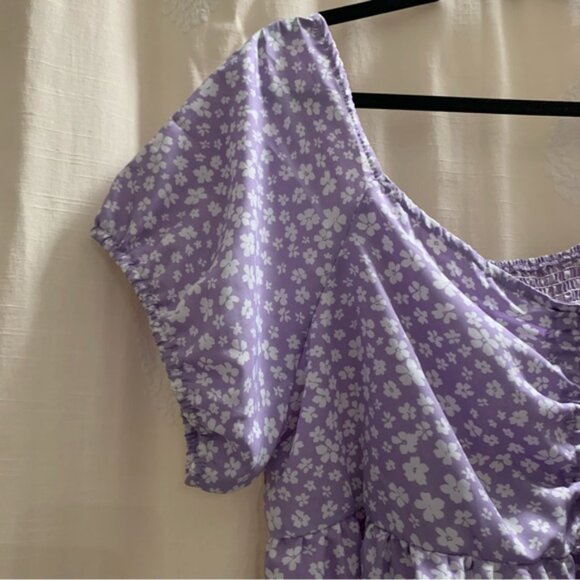 Lavender and White Ditsy Floral Print Cropped Blouse with Shirred Back NWOT - Picture 6 of 10